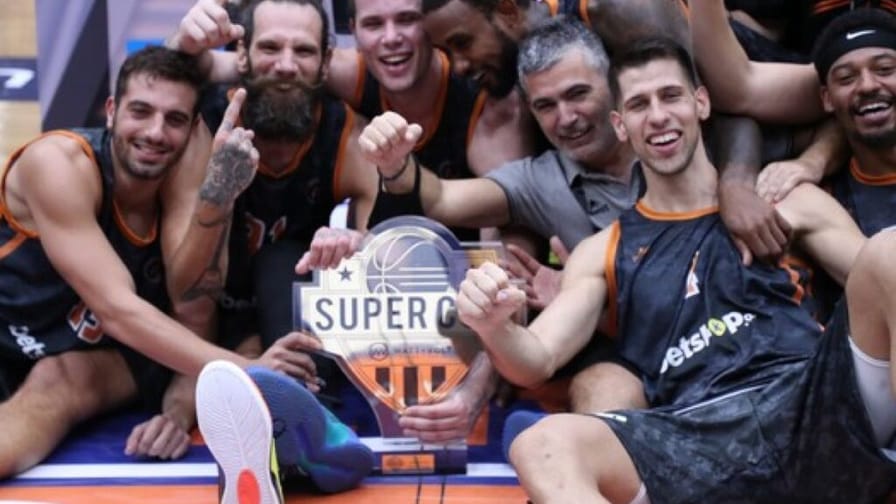 Όταν ο Προμηθέας κατακτούσε το Super Cup: Οι οιωνοί, οι πρωταγωνιστές και το… μπουγέλο (vids)