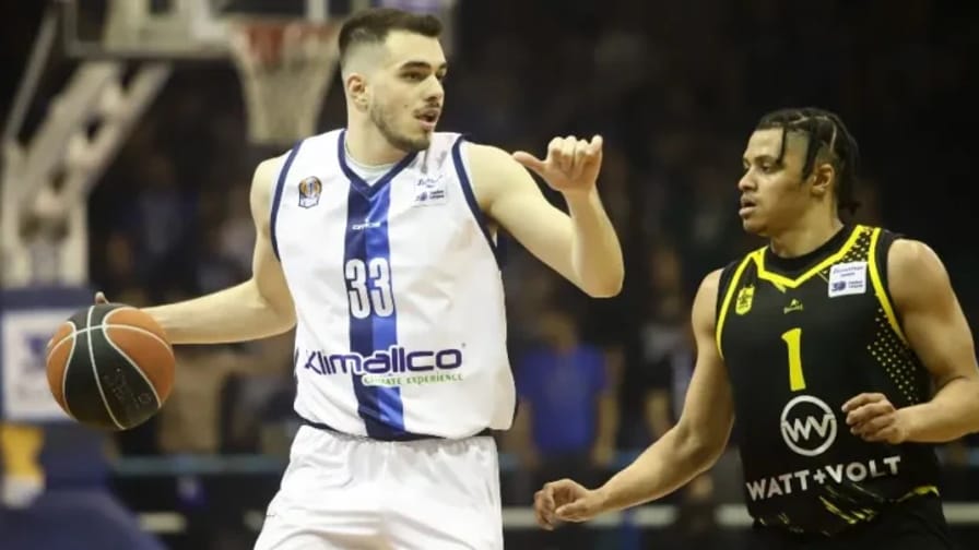 Κώστας Παπαδάκης