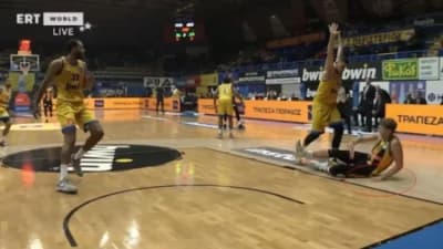 Tραυματίστηκε ο Κουζμίνσκας στο Περιστέρι – ΑΕΚ
