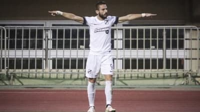 Φέρνει φορ από το πάνω ράφι ο Παναιγιάλειος