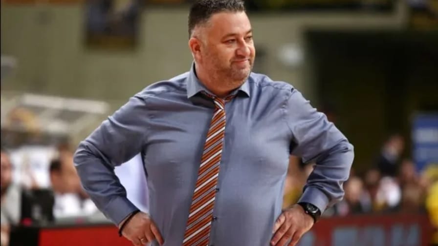 Γιατράς ΑΕΚ
