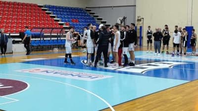 H EAΠ έκανε περίπατο στο… μελανόλευκο ντέρμπι και ανεβαίνει!