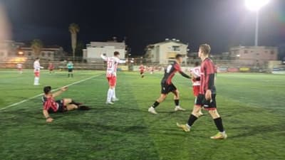 Play Offs A’ EΠΣΑ: ”Ερυθρόλευκη” κυριαρχία στα Προσφυγικά, ιδανικό ντεμπούτο Καραπίτσου!