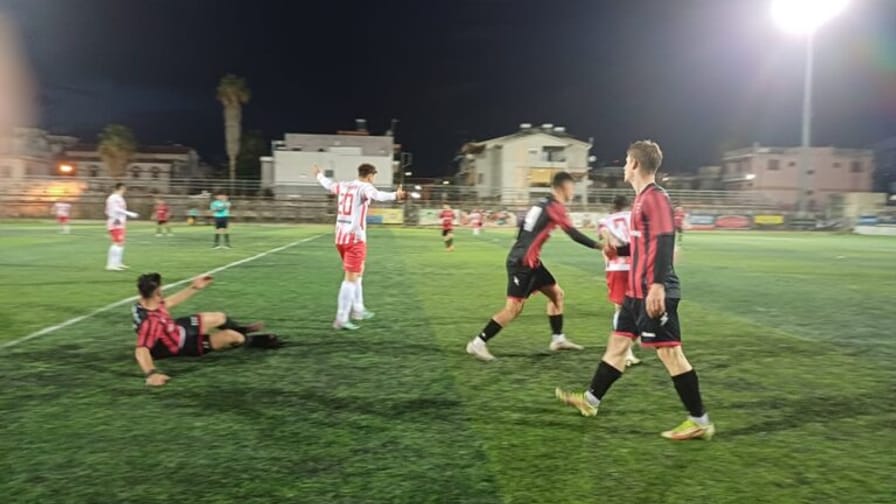 Play Offs A’ EΠΣΑ: ”Ερυθρόλευκη” κυριαρχία στα Προσφυγικά, ιδανικό ντεμπούτο Καραπίτσου!