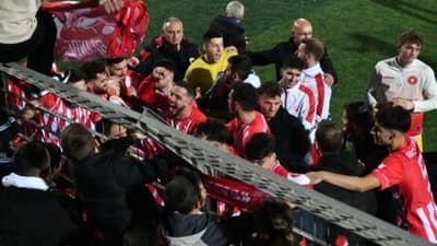 Oμάδα και κόσμος… μια γροθιά στη μεγάλη νίκη του Άρη Πατρών!