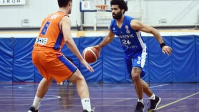 Elite League: Πολύ σκληρός για να πεθάνει ο Ηρακλής, πέρασε από τα Μέγαρα με ήρωα Σπρίντζιο