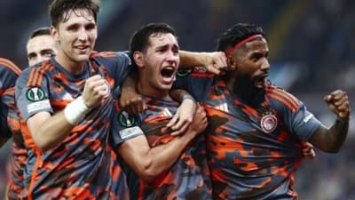 Γράφει ιστορία ο Ολυμπιακός, με το ένα πόδι στον τελικό του Conference