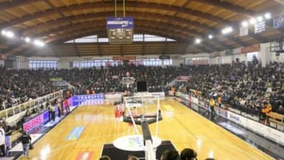 Aπόλλων Πάτρας: Διακοπή λόγω… Ολυμπιακού στη Γενική Συνέλευση, οργή στον κόσμο των ”μελανόλευκων”
