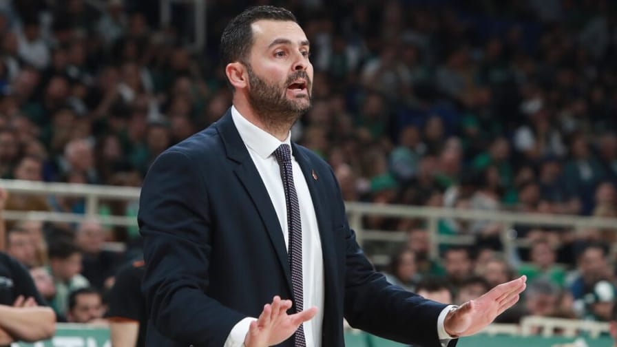 Μενουδάκος: “Να μπούμε όσο πιο δυνατά μπορούμε στη σειρά με τον Άρη και να περάσουμε στα ημιτελικά”