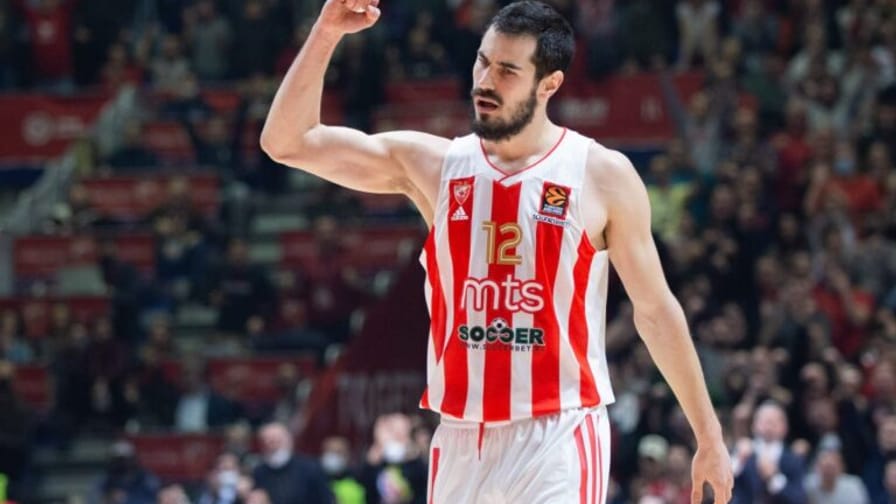 Ο Νίκολα Κάλινιτς επέστρεψε στον Ερυθρό Αστέρα με τριετές συμβόλαιο