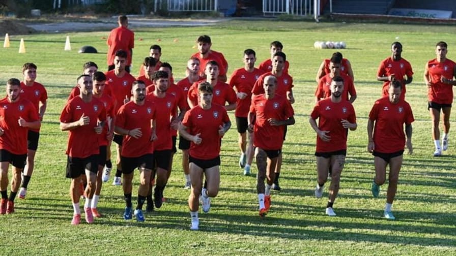 ”Μύλος” με το… καλημέρα στην Παναχαϊκή: Άλλαξαν το staff τους οι ”κοκκινόμαυροι” πριν φύγουν για Νάουσα!