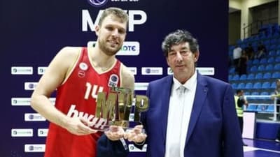 Σάσα Βεζένκοβ MVP