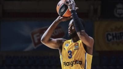 Jordan Loyd Μακάμπι