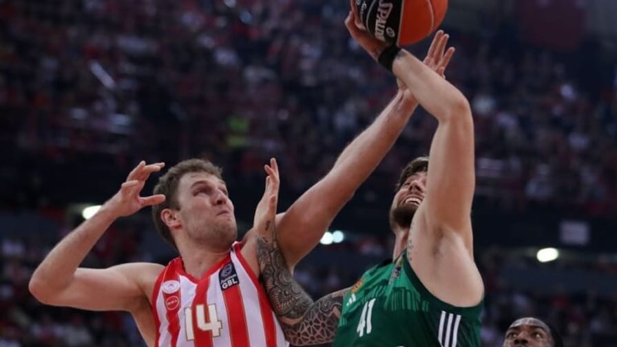 Ολυμπιακός - Παναθηναϊκός Βεζένκοβ Hernangomez rebound