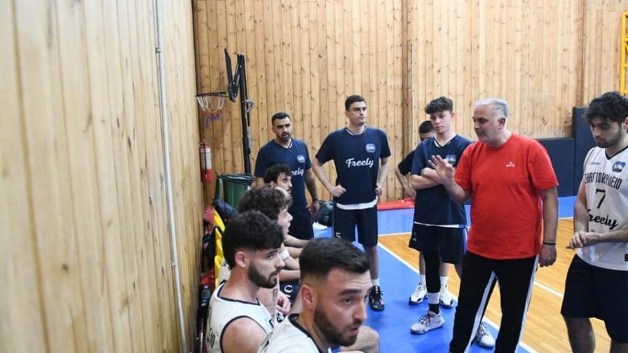 Aνεβαίνει το Σκαγιοπούλειο, με Ζήση… on fire