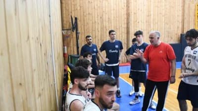Aνεβαίνει το Σκαγιοπούλειο, με Ζήση… on fire