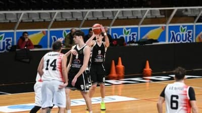 To ”Mηλι-show” σε ένα μαγικό ματς στα Ροΐτικα