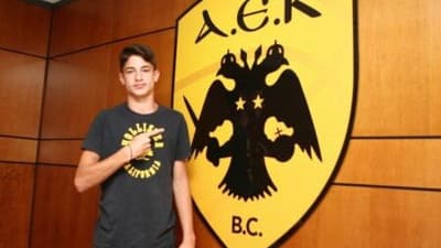 ”Κοκκινόμαυρος” ο Σπυρόγλου, τελευταία μεταγραφική κίνηση της Παναχαϊκής