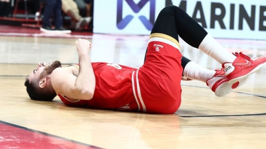 Νέο πρόβλημα με τον Vildoza στον Ολυμπιακό, αποχώρησε τραυματίας από το ματς με τον ΠΑΟΚ