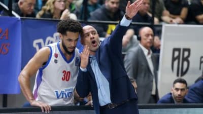 Άγρια λαϊκά δικαστήρια στη Γλυφάδα: Οι οπαδοί του Πανιωνίου έβριζαν εν χορώ τον Λυκογιάννη την ώρα των δηλώσεων!