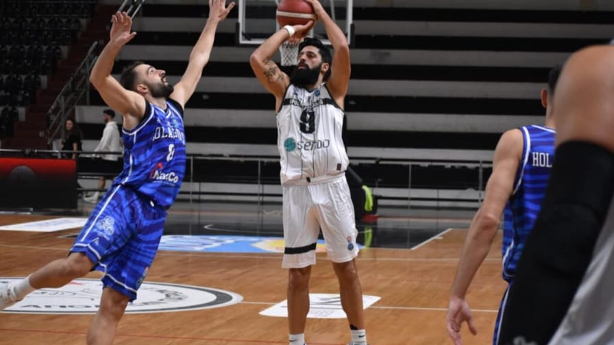 Ψυχωμένη απόδραση του Απόλλωνα από την Κυψέλη, στο χέρι του η πρόκριση