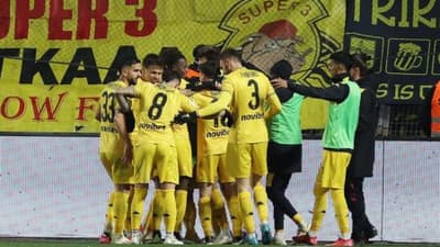 Θέσεις 5-8: Πρεμιέρα σε Τρίπολη και Kρήτη