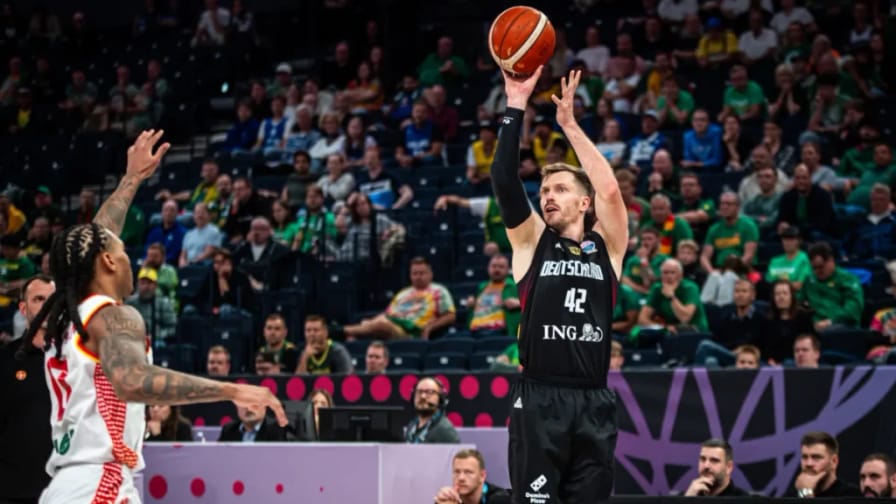 Eurobasket 2025: Επικράτησαν τα φαβορί στο Τάμπερε