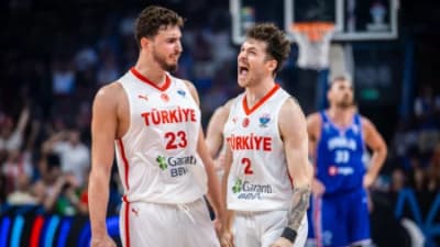 Eurobasket 2025: Πήρε τη ματσάρα και την πρωτιά η Τουρκία, βομβάρδισε στην Τσεχία η Λετονία