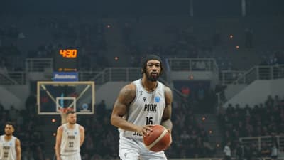 Μαγικός ΠΑΟΚ «έφυγε» για τους «16» με λυτρωτή Μουρ!