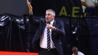 Πρωτοφανές: Η μητέρα του Μπλέιλοκ ”έκραξε” δημόσια τον Βετούλα!