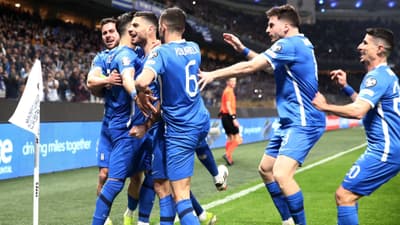 Γαλανόλευκο πάρτι με 5άρα και με το ένα πόδι στο Euro η Εθνική Ελλάδος