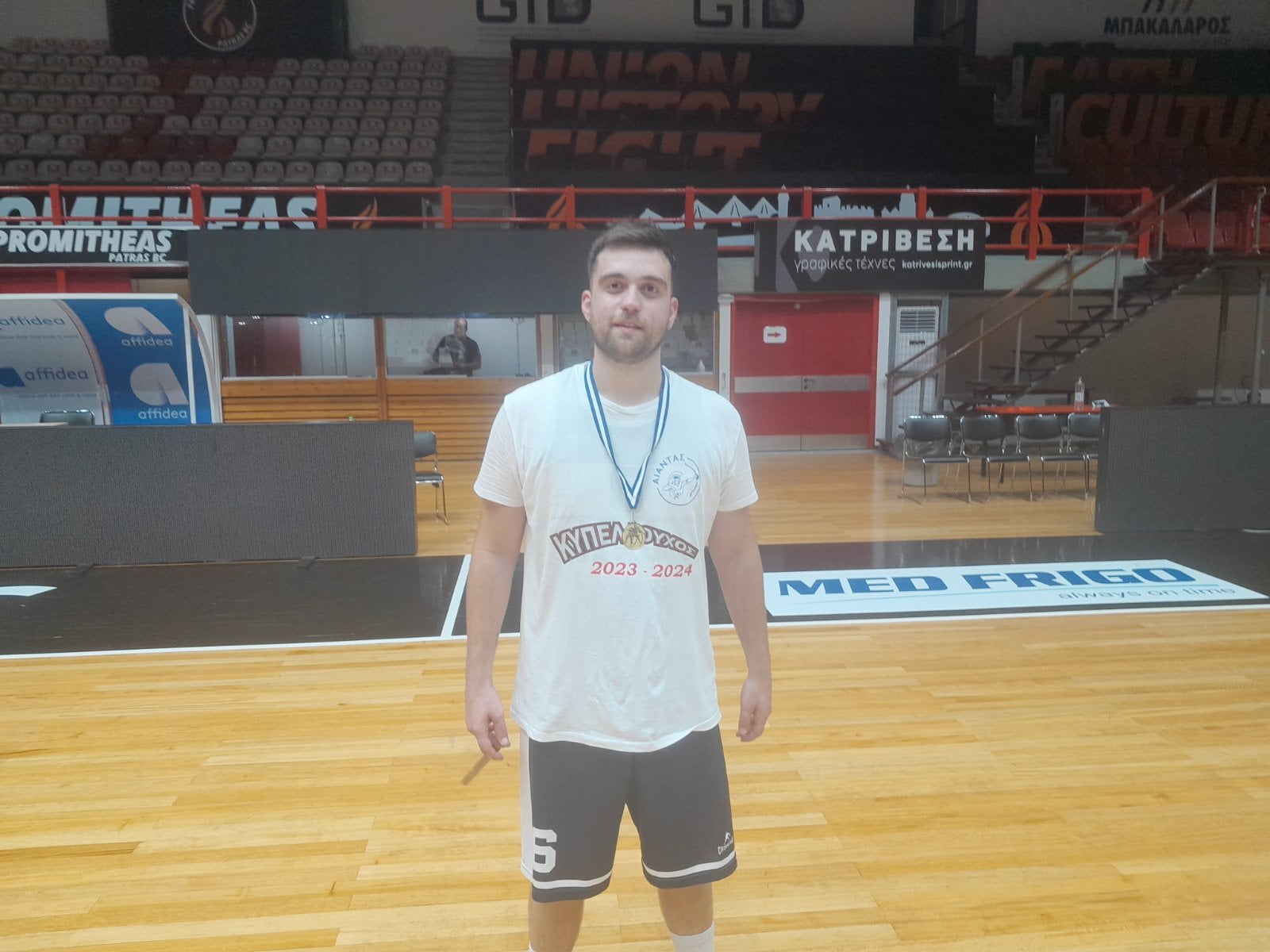 Ο… κυπελλούχος Αντώνης Μπαρδάκης μιλάει στο ST: «Πετυχημένη η χρονιά. Μας ενέπνευσαν… Χουάντσο και Λεσόρ»