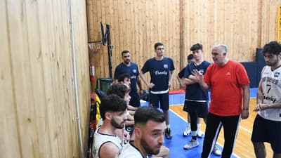 Aνεβαίνει το Σκαγιοπούλειο, με Ζήση… on fire