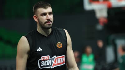 Ρογκαβόπουλος: «Με έχουν αγκαλιάσει στον Παναθηναϊκό και αυτό μου δίνει σιγουριά»